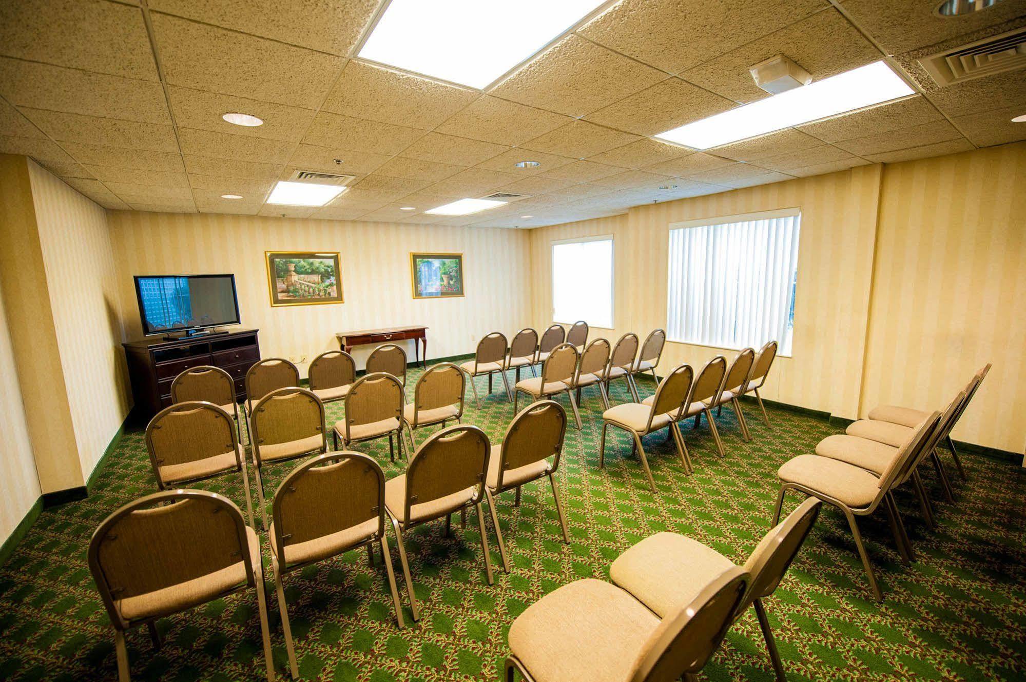 Greystone Inn & Suites Vance Zewnętrze zdjęcie